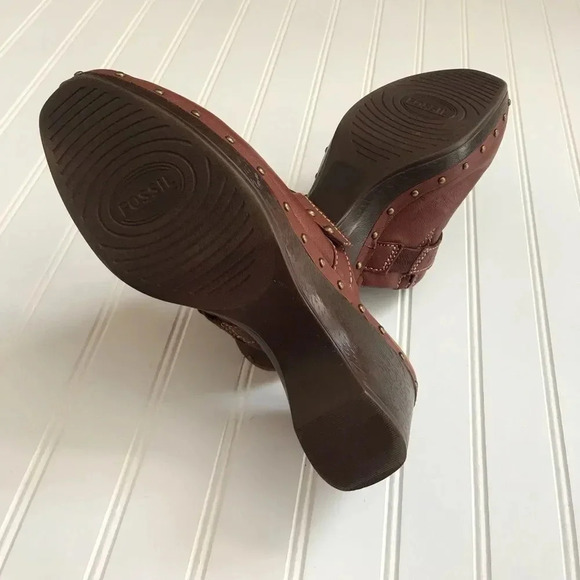 Fossil Leather Clogs  - Picture 8 of 8